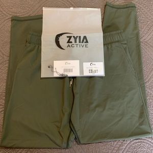 Zyia Everywhere pants
